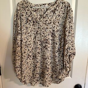 Maurice’s pre-owned top. Great condition. Size 2x women’s plus